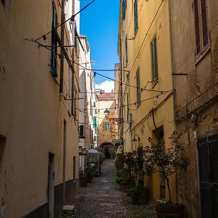 Avenida 12 * Alghero